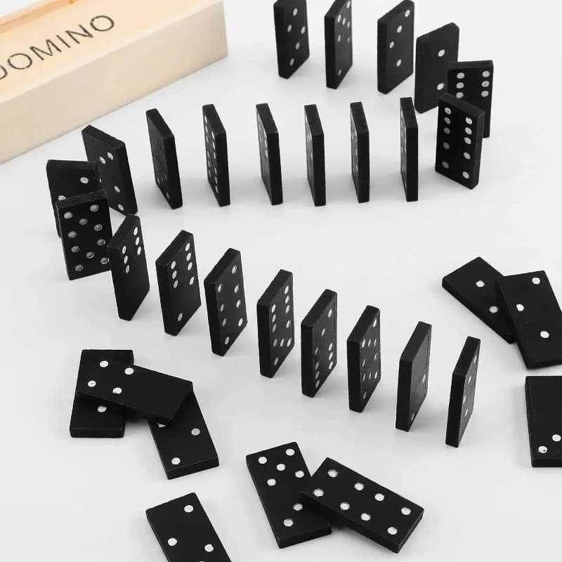 Scatola in legno nera per Domino con gioco da tavolo in legno nero per l'apprendimento dei Domino