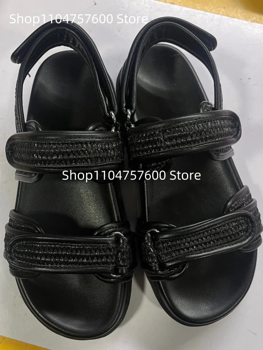 Sandali casual neri da donna Cinghie con gancio regolabile Comodo suola piatta Scarpe estive da donna quotidiane leggere e traspiranti