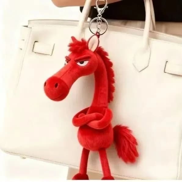 Ciondolo Tian Xuan Cavallo Nero Cosplay 2026 Anno del Cavallo Mascotte Cavallo Nero Bambola Pony Design Unico Ciondolo Cartone Animato