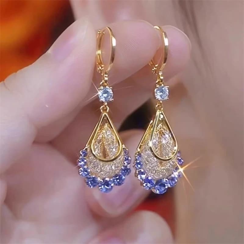 Orecchini lunghi con nappa lunga in cristallo viola chiaro di lusso con goccia d'acqua per le donne Gioielli da sposa per feste con strass brillanti con zirconi