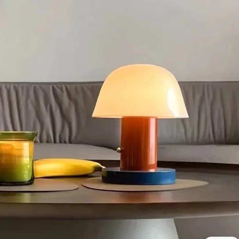 Lampada da comodino portatile touch, lampada da notte nordica decorativa, piccola lampada da scrivania ricaricabile per creare atmosfera.
