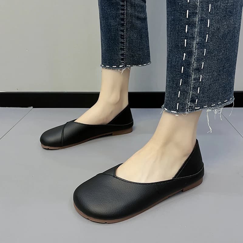 Mocassini Slip-on in pelle da donna 2024 primavera e autunno moda ballerine Casual da donna con punta tonda scarpe da ginnastica piatte carine Zapatilla