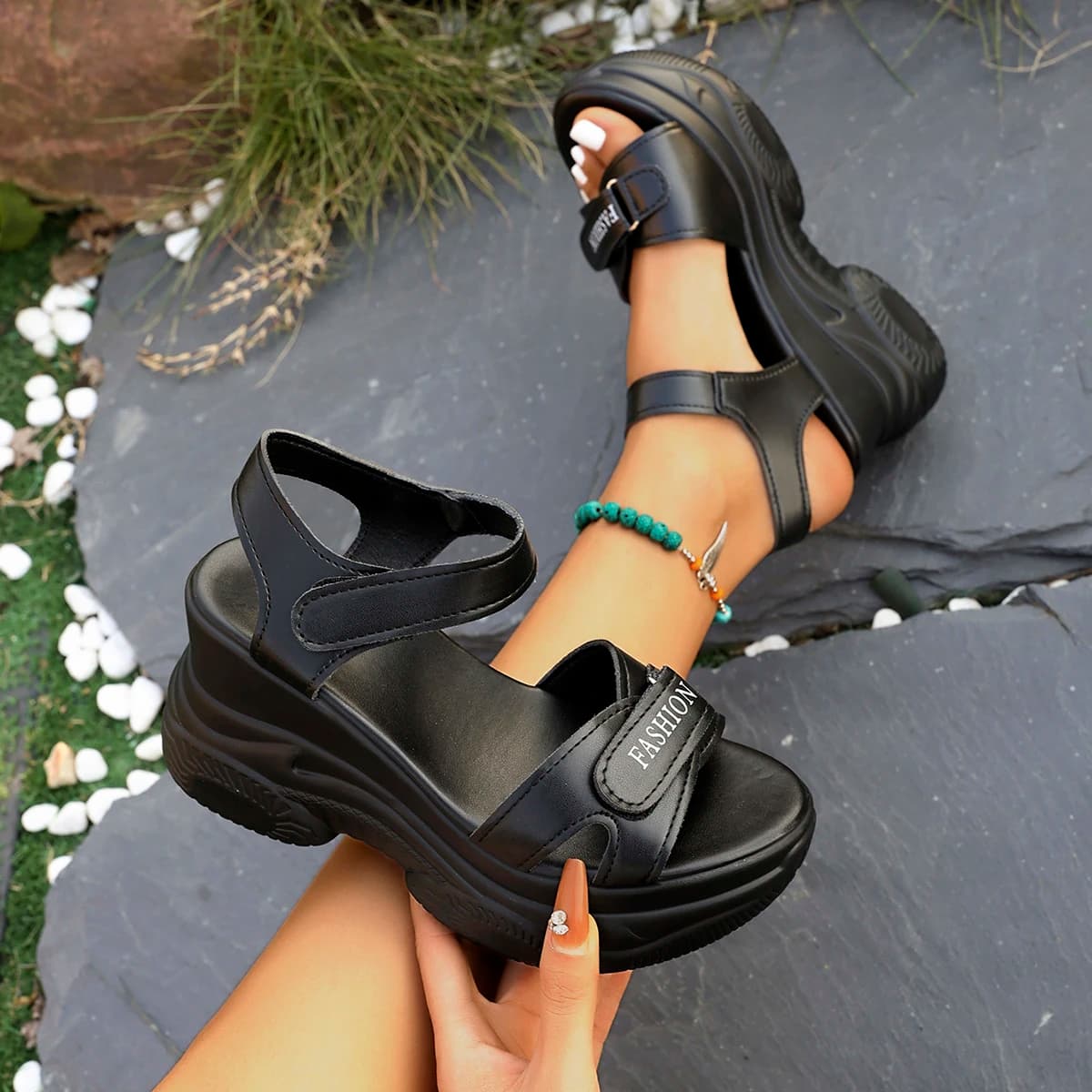 Tendenza donna sandali con zeppa con plateau moda estiva scarpe comode donna sandali da spiaggia casual leggeri in velcro Zapatos De Mujer
