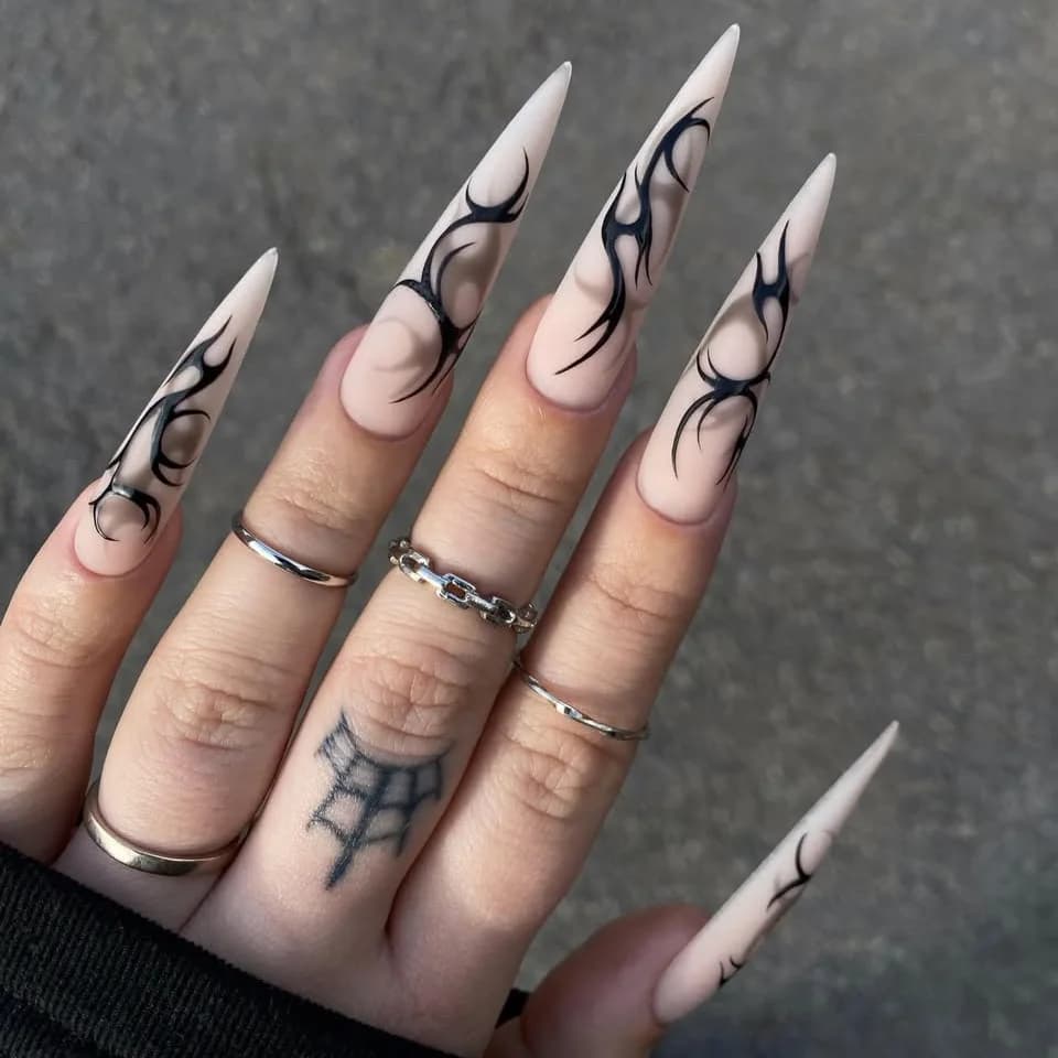 24 pz. Unghie Finte Lunghe a Punta Stile Punk con Spine Nere e Punte Bianche, Unghie Finte Adesive per Ragazze Europee dal Look Audace