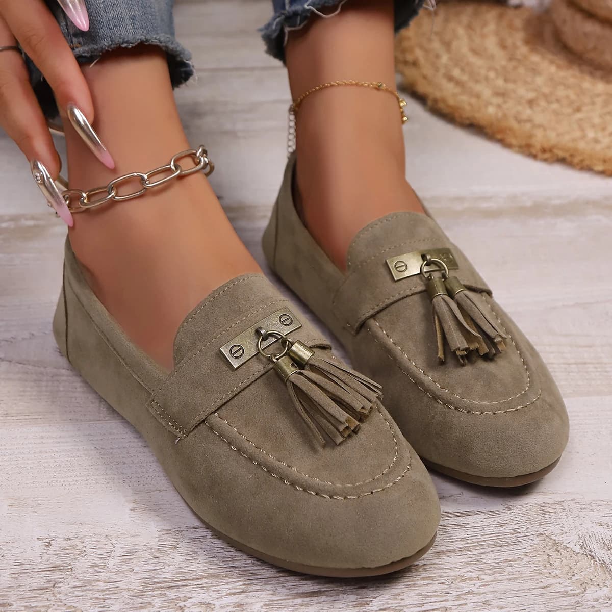 Nuove scarpe comode da donna alla moda Primavera e autunno Scarpe casual piatte a testa tonda in tinta unita eleganti
