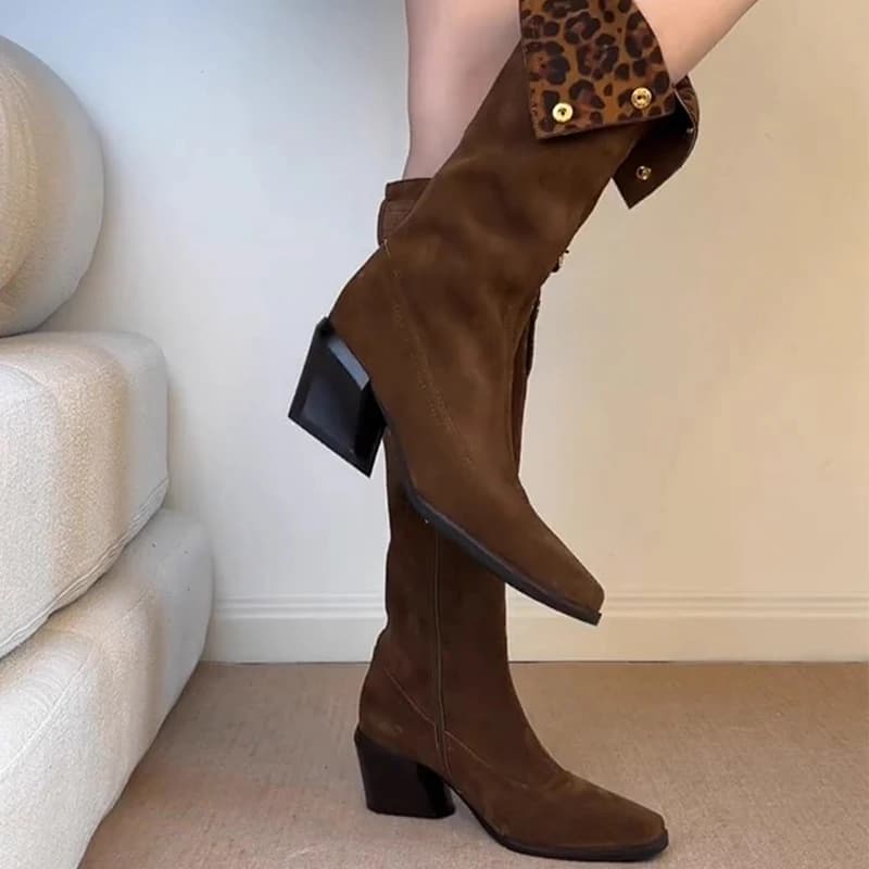 Stivali alti al ginocchio leopardati da donna Scarpe sexy con tacco alto Stivali lunghi caldi invernali 2025 Nuove pompe in pelle scamosciata Stivali Chelsea robusti