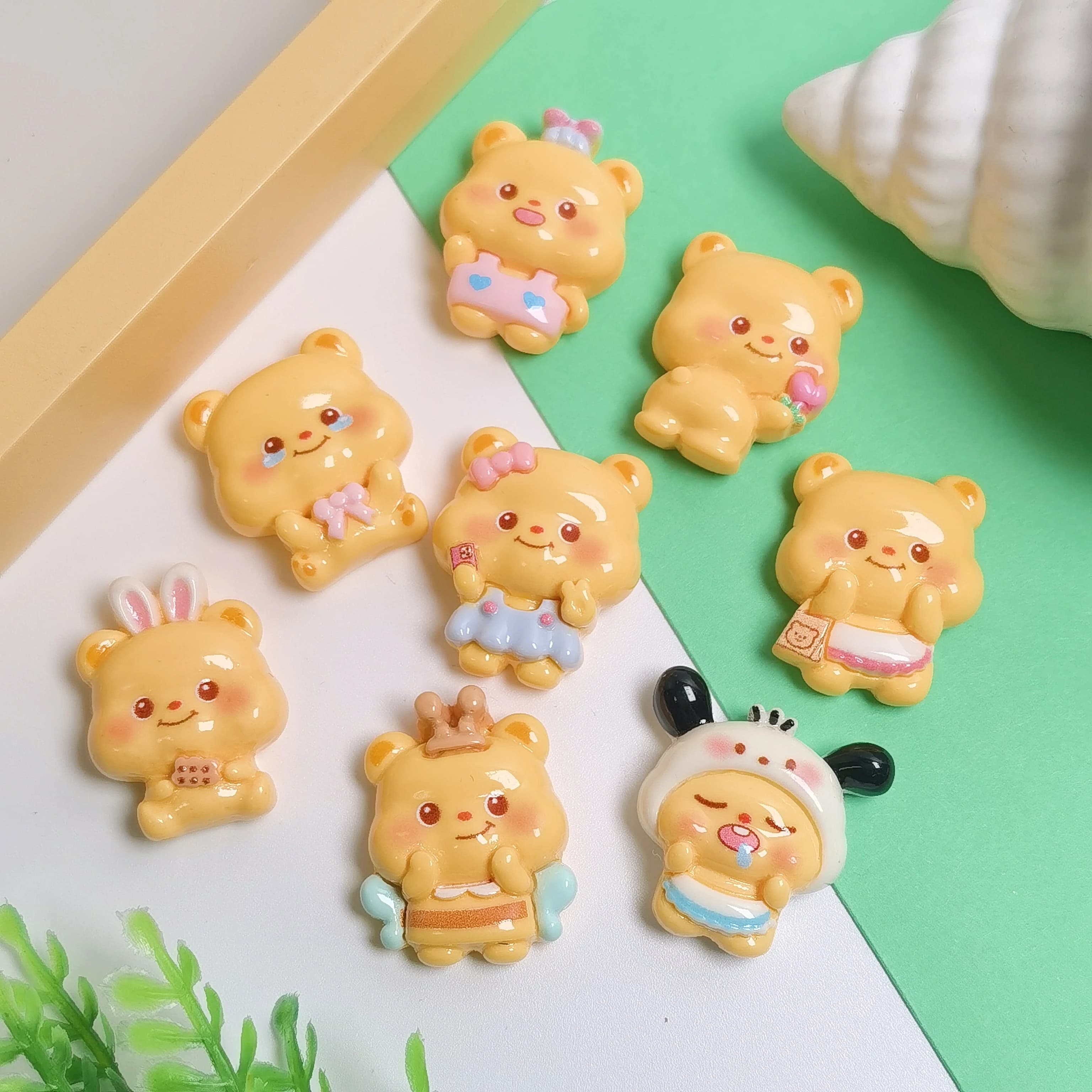Set of Cartoonized Animals Luminous: Fa-da-Te Resin Patch, Hair Accessories, Cup Decorations, Scrapbook
