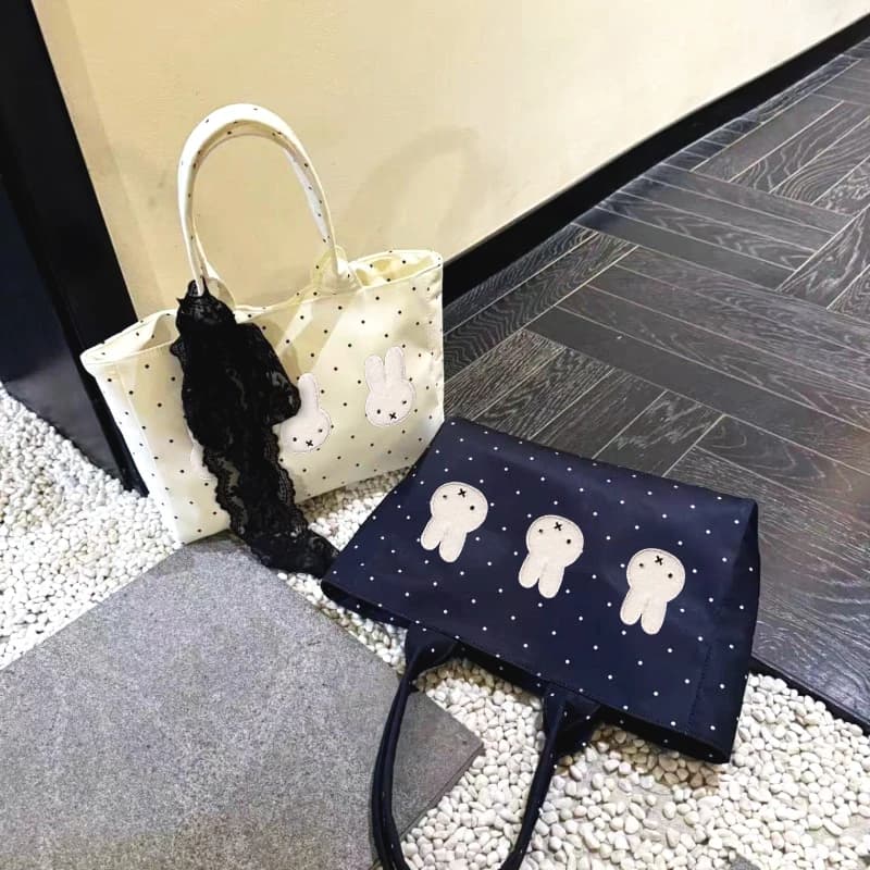 Miffy Kawaii Borsa tote a pois in bianco e nero Borsa da pendolare compatta per donne e adolescenti Simpatico coniglietto 2025 Nuovo Ins leggero