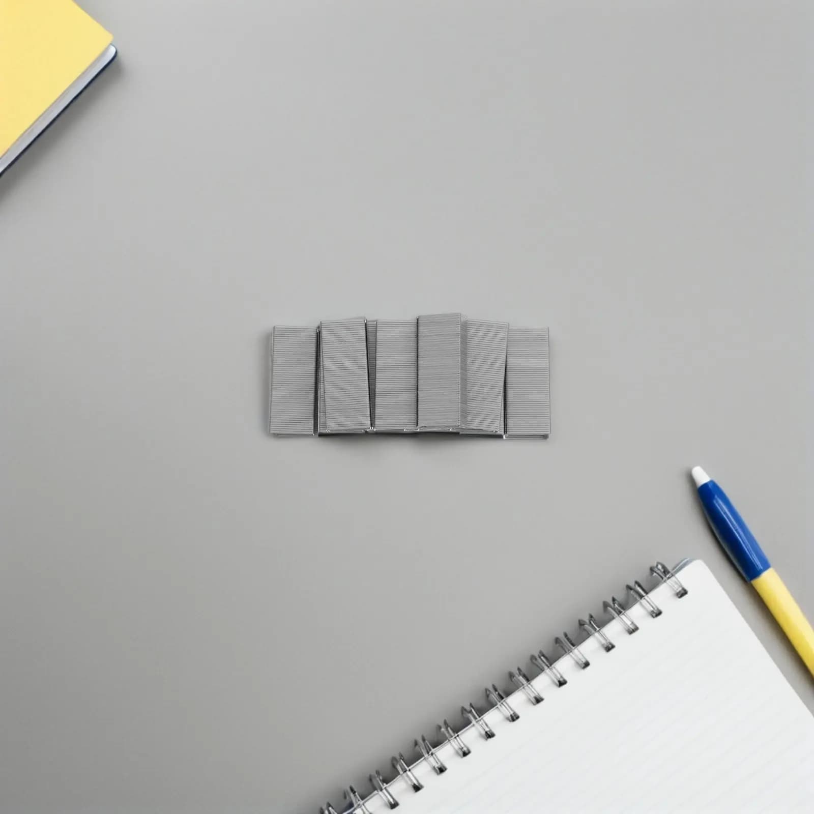 Graffette Multiuso in Metallo Zincato di Grado Industriale, Graffette per Ufficio Resistenti, Argento, Accessori per Ufficio