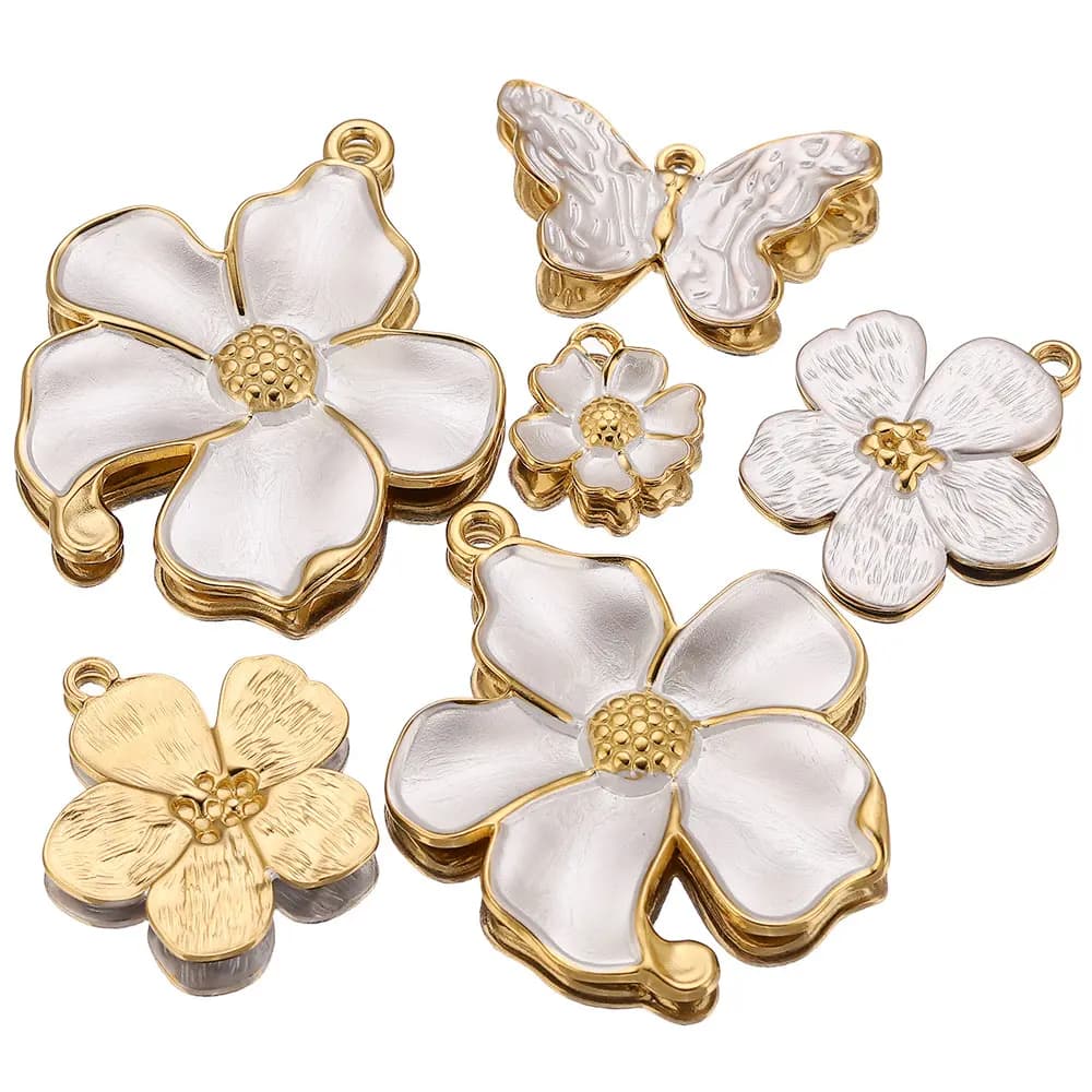 4 Pezzi Ciondoli in Acciaio Inossidabile Bianchi con Smalto a Forma di Fiore, Ciondoli in Metallo Placcato Oro per Creazione di Gioielli, Orecchini, Collane e Bracciali