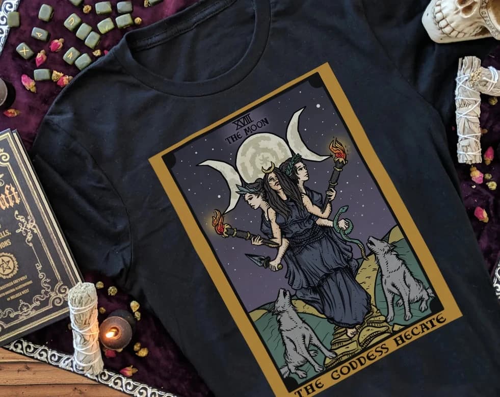 Camicia della dea Hecate Maglietta della carta dei tarocchi della luna Maglietta Hekate Maglietta della dea della tripla luna Wicca Maglietta della strega Maglietta della stregoneria pagana