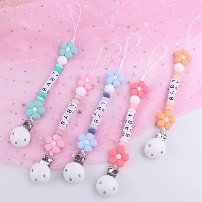 Clip per ciuccio per bambini Nome personalizzato Fiore in silicone Manichino Porta capezzoli Catena Alimentazione infantile Massaggiagengive Giocattolo da masticare Regalo per bambini articolo