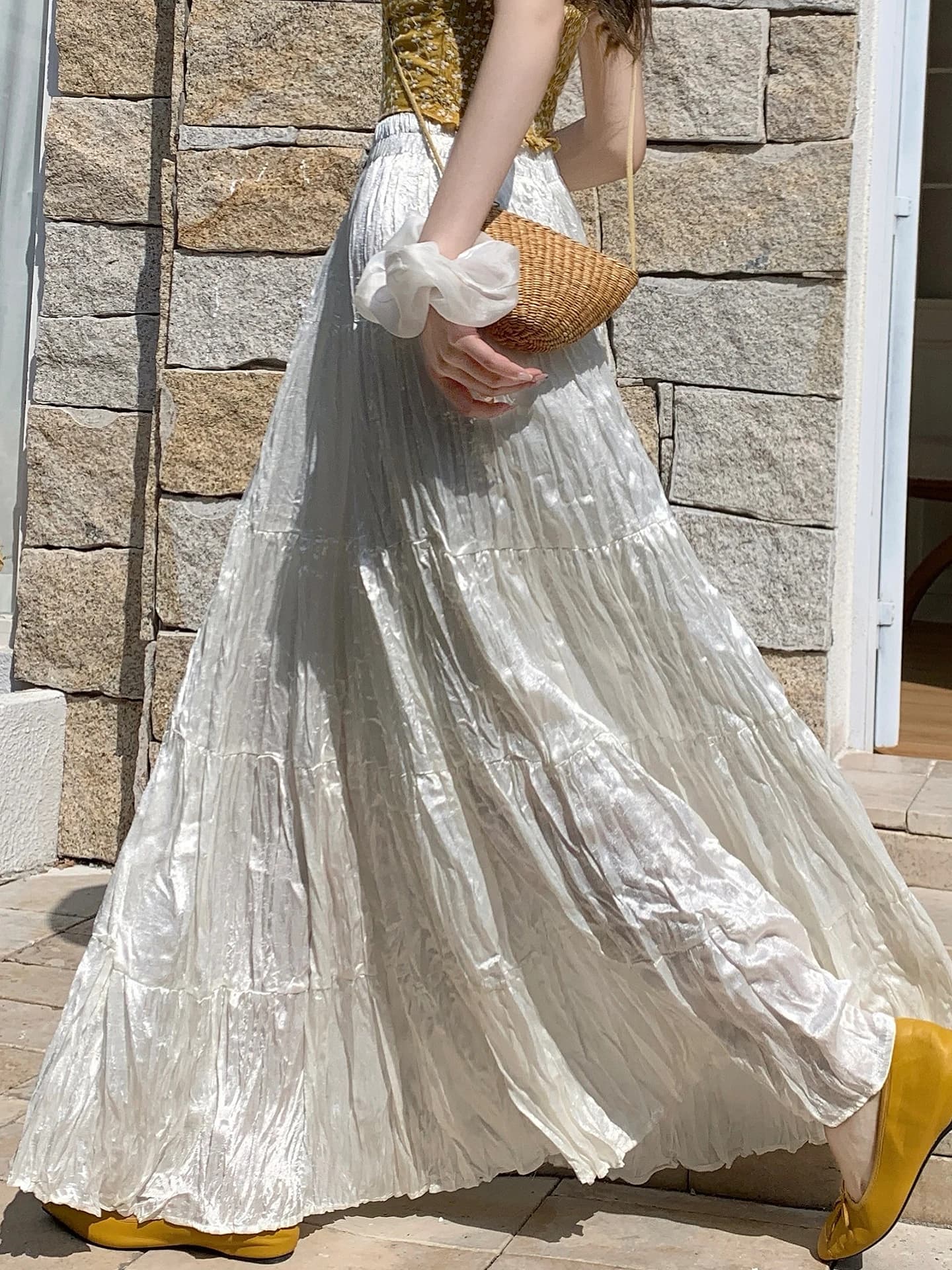 Gonna a trapezio in chiffon da donna, nuovo stile estivo, drappeggiata, a mezza lunghezza, plissettata, a strati, colore beige chiaro, con finitura in raso lucido