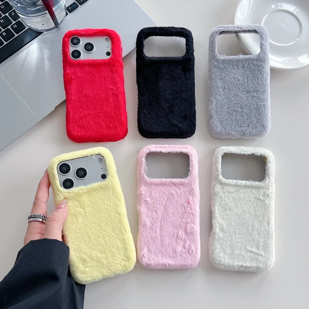Custodia per telefono soffice in pelliccia calda invernale per iPhone 17 Pro Max 16 15 14 13 Pro Max Custodia protettiva per ragazza in maglione di peluche tinta unita