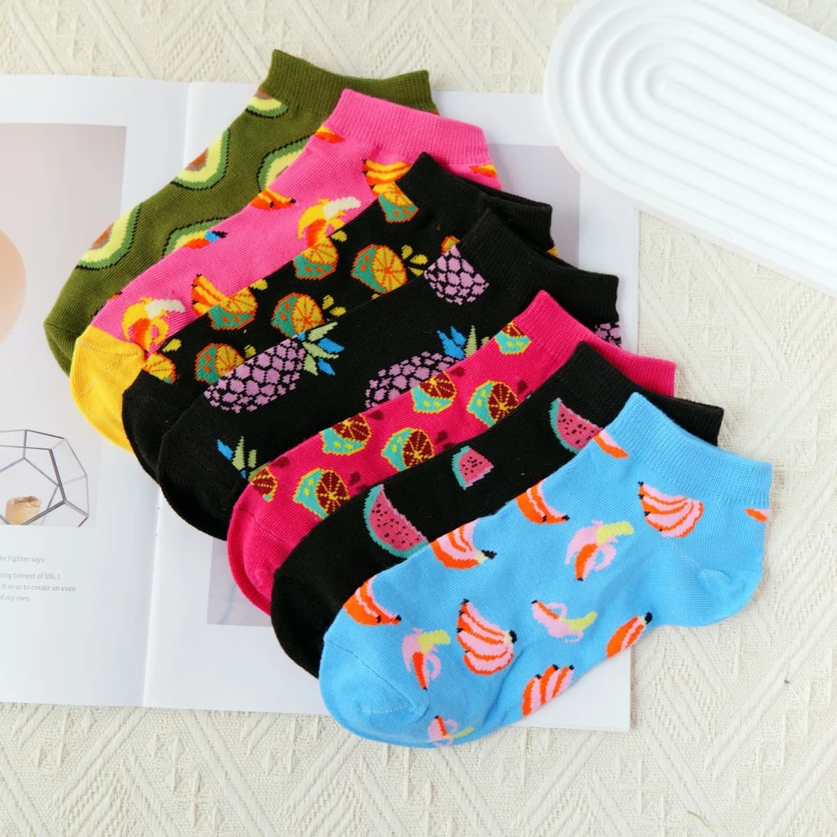 Women's ankle socks, fruit design, comfortable, breathable, breathable, cute and fun.