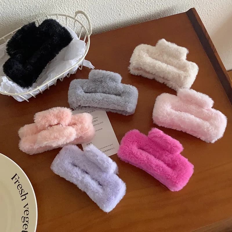 Clip per artiglio per capelli quadrata in peluche da 10,5 cm Clip per afferrare semplice e versatile coreana da donna Accessori per capelli per ragazza con clip di squalo di moda