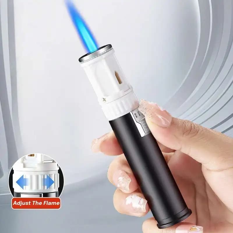 Accendino Portatile Personalizzato Antivento in Metallo con Fiamma Blu Diretta ad Alta Temperatura 360° ° Fiamma Regolabile per Uso Invertito
