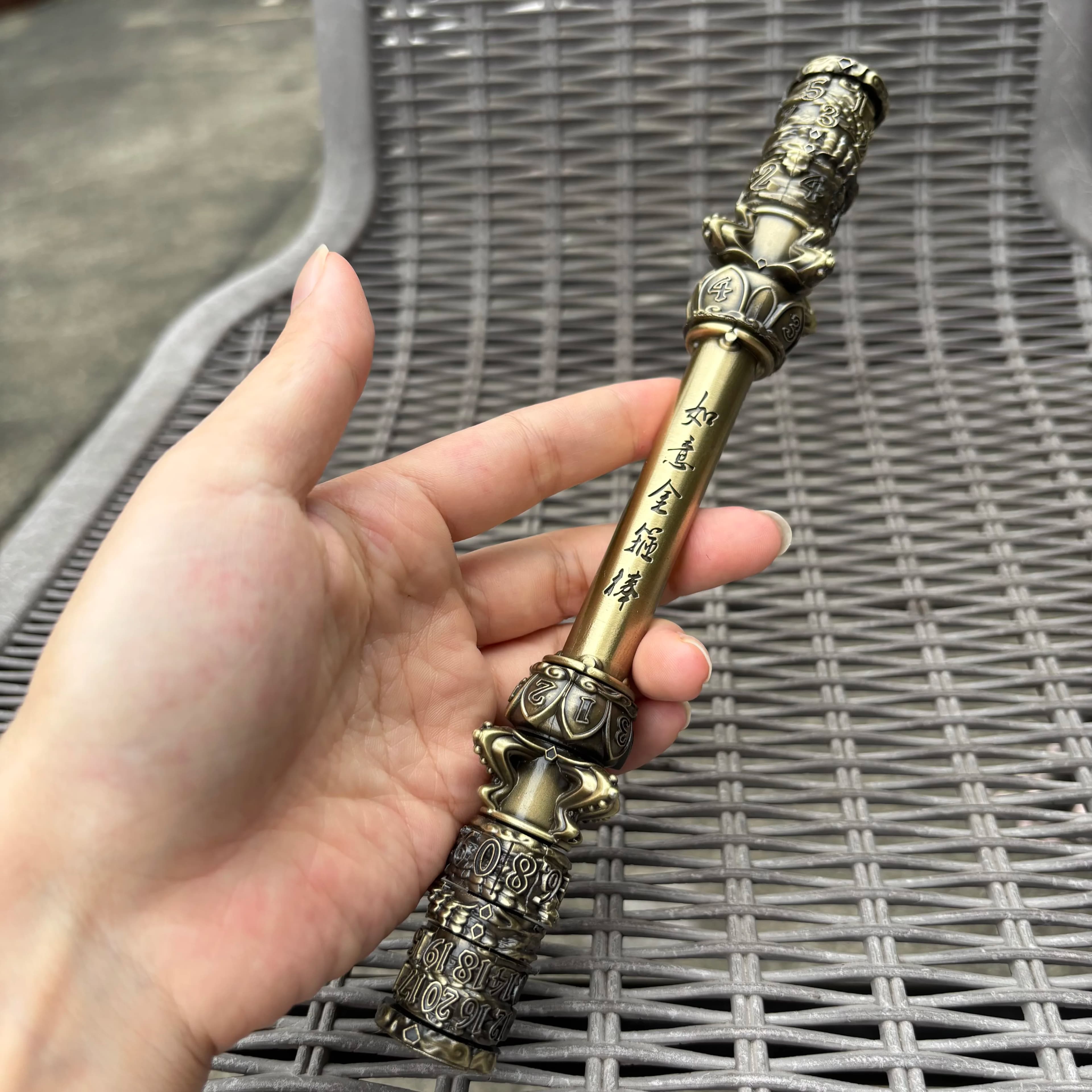 Golden Cudgel EDC Spinner fidget a cerchio dorato allevia l'elemento antistress per adulti, regali, giocattolo per dita in metallo
