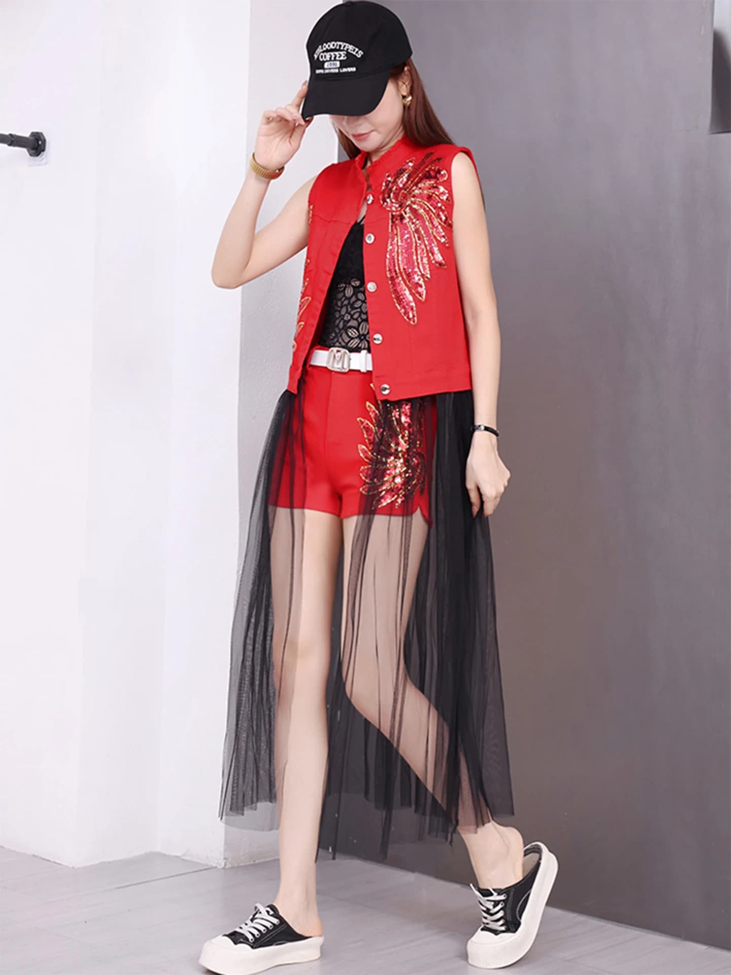 Set Giacca Lunga Stile Coreano da Donna con Ricami e Paillettes, Pantaloncini Corti, Outfit Estivo alla Moda in Misto Cotone Elasticizzato
