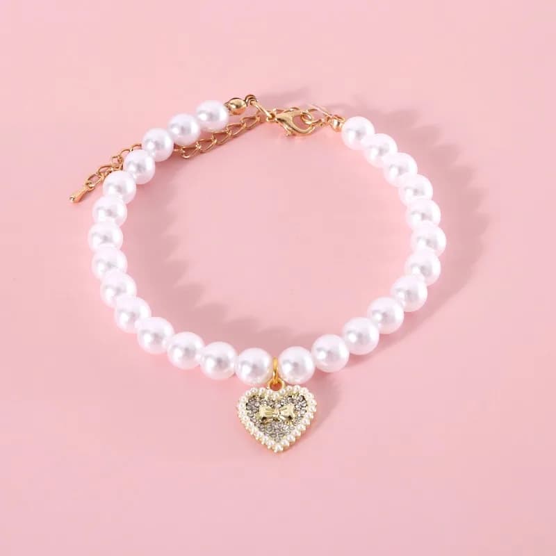 Collari per gatti stile principessa, collane con ciondolo a fiocco a forma di cuore e perle finte, collare per cani Bichon per compleanno, collare alla moda, cappellino per gattini