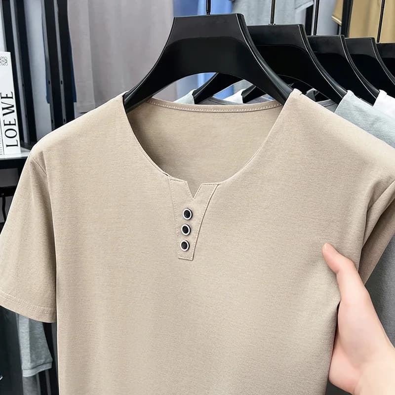 T-Shirt Henley da Uomo con Colletto a V, Design Classico, Morbida e Comoda per Tutto il Giorno, Ideale per l'Estate