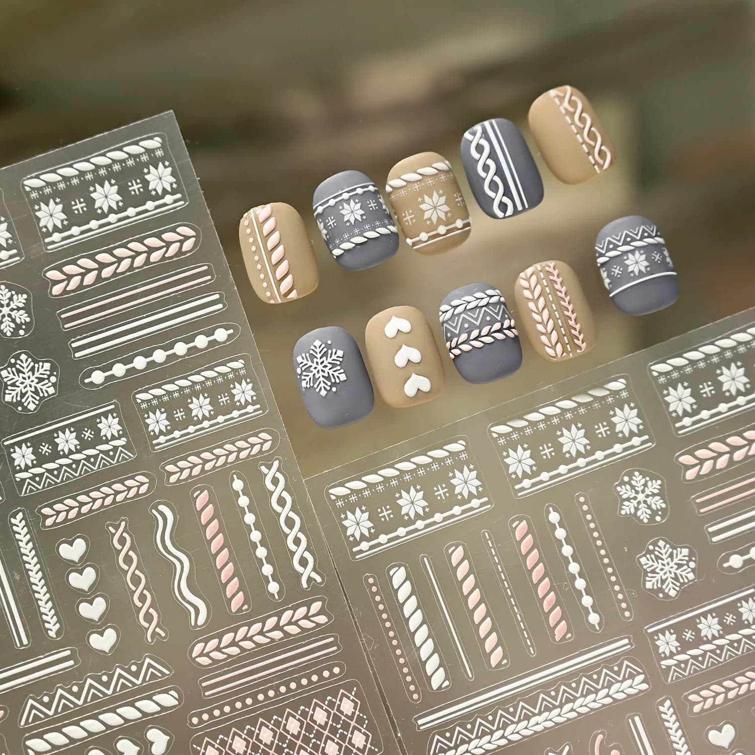 Adesivi per unghie maglione in rilievo 5D Inverno Natale Modello lavorato a maglia Fiocchi di neve Decalcomanie per nail art Cursori Decorazione per manicure