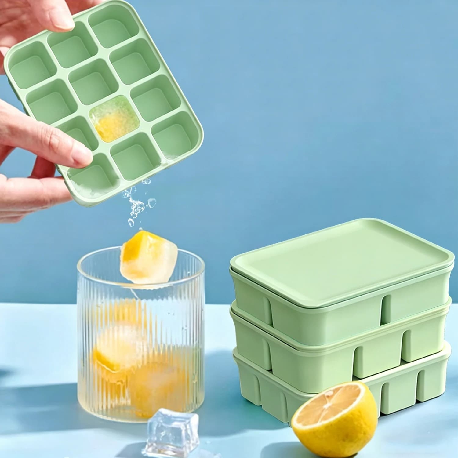 Vassoio per congelatore per alimenti per bambini in silicone da 3 pezzi con coperchio, stampo per cubetti di ghiaccio per la conservazione di snack di purea di frutta e verdura fatti in casa