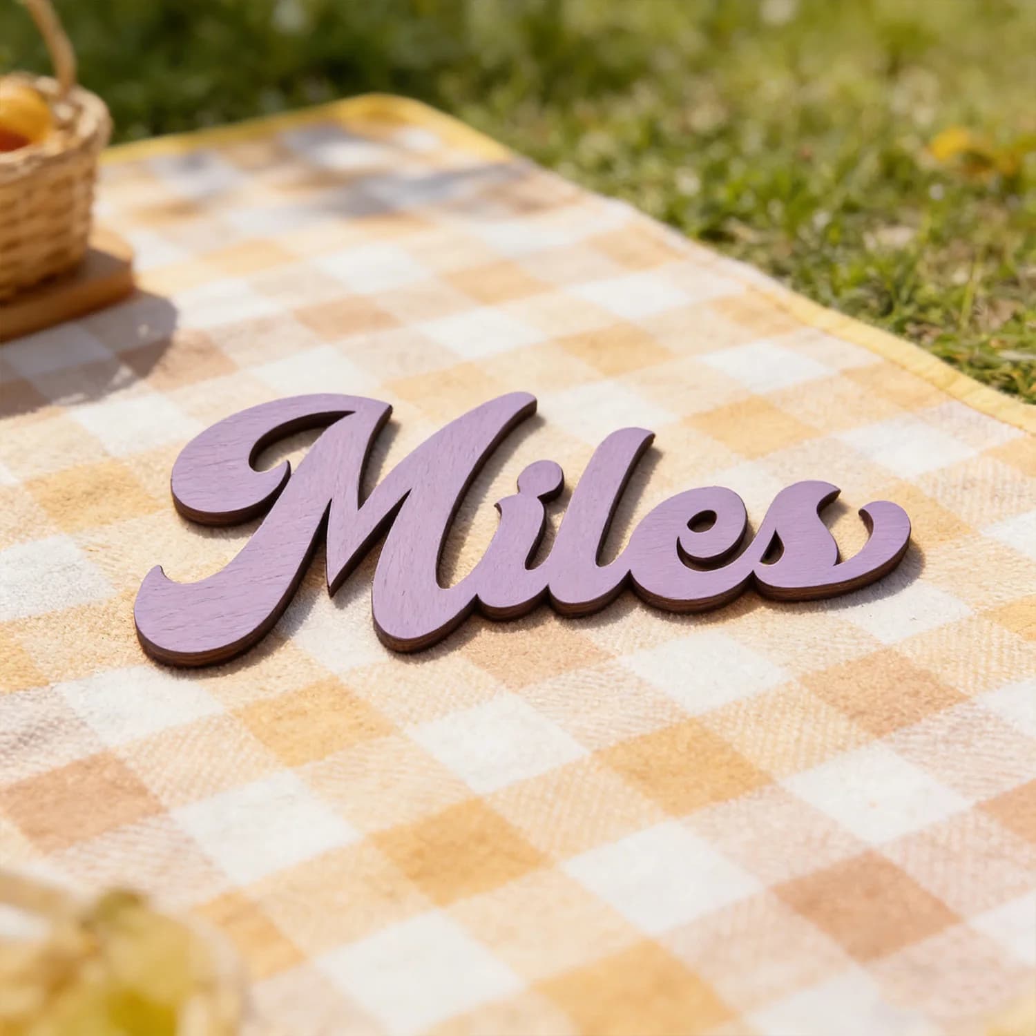 1pc Customized wooden surname brand, Customizable names, dates, and greetings, Perfect home decoration, holiday decoration