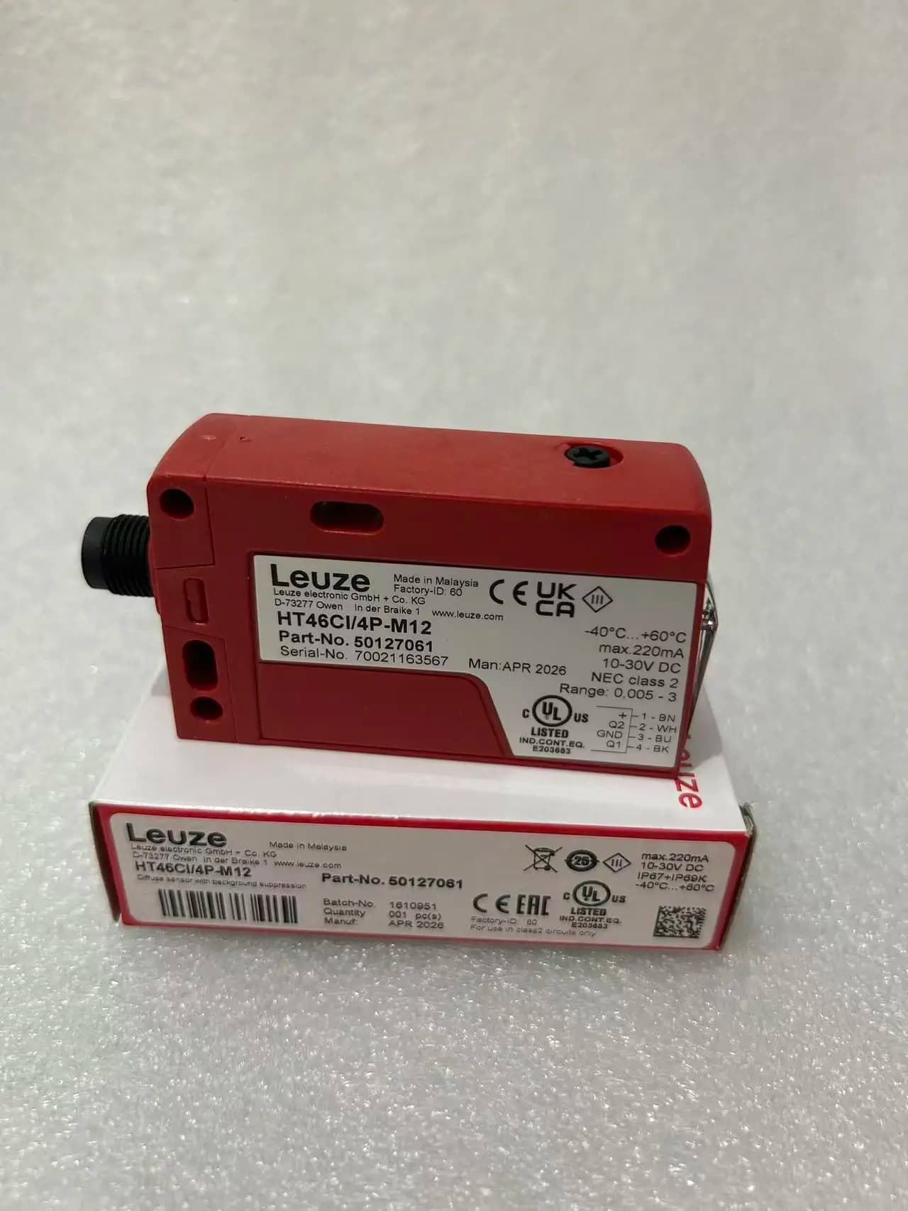 HT46CI/4P-M12 Diffuse sensor with background suppression 50127061