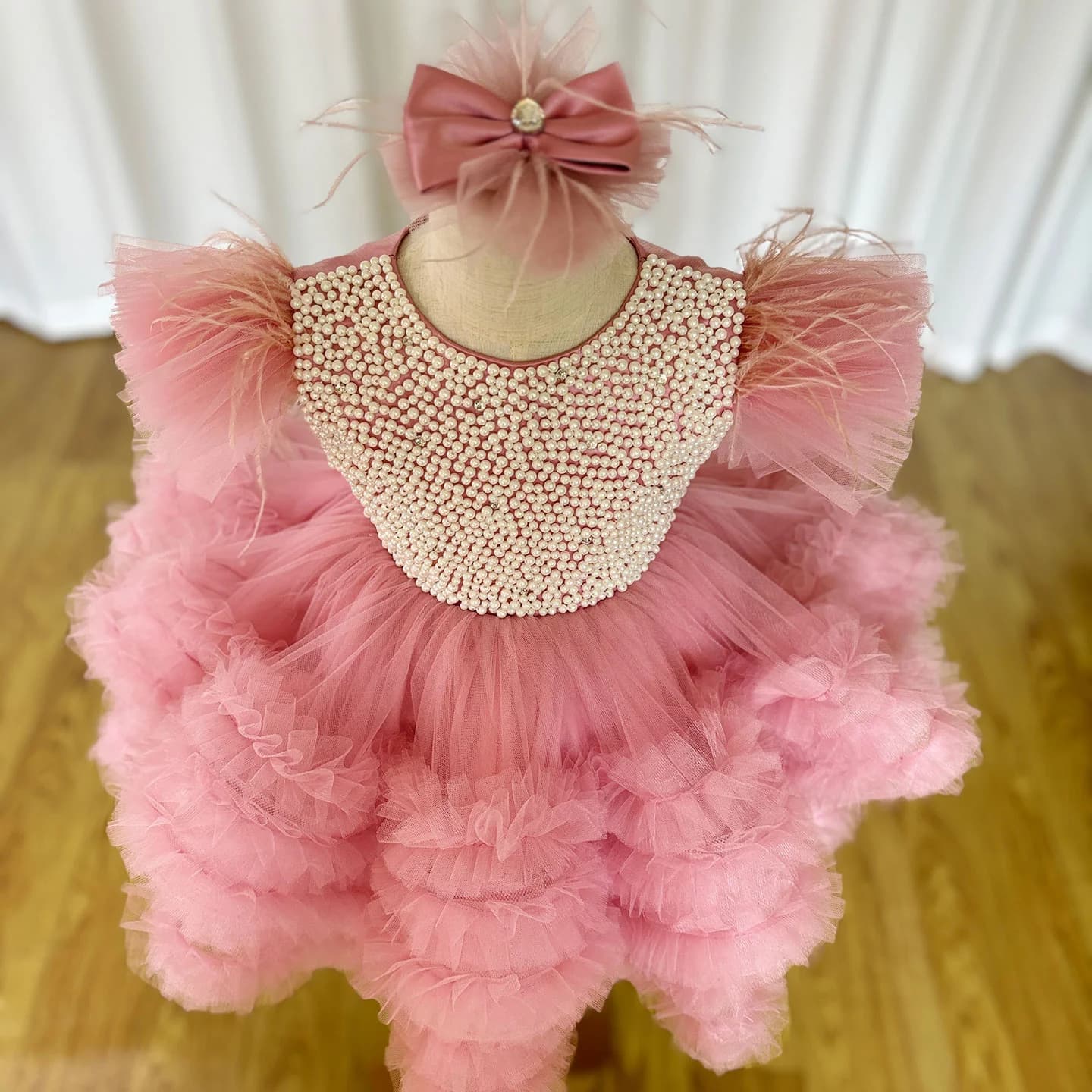 2026 Gdybao Pink Pearls Elegante abito da ragazza di fiori Principessa Baby Kids Matrimonio Compleanno Prima Comunione Abito da ballo personalizzato