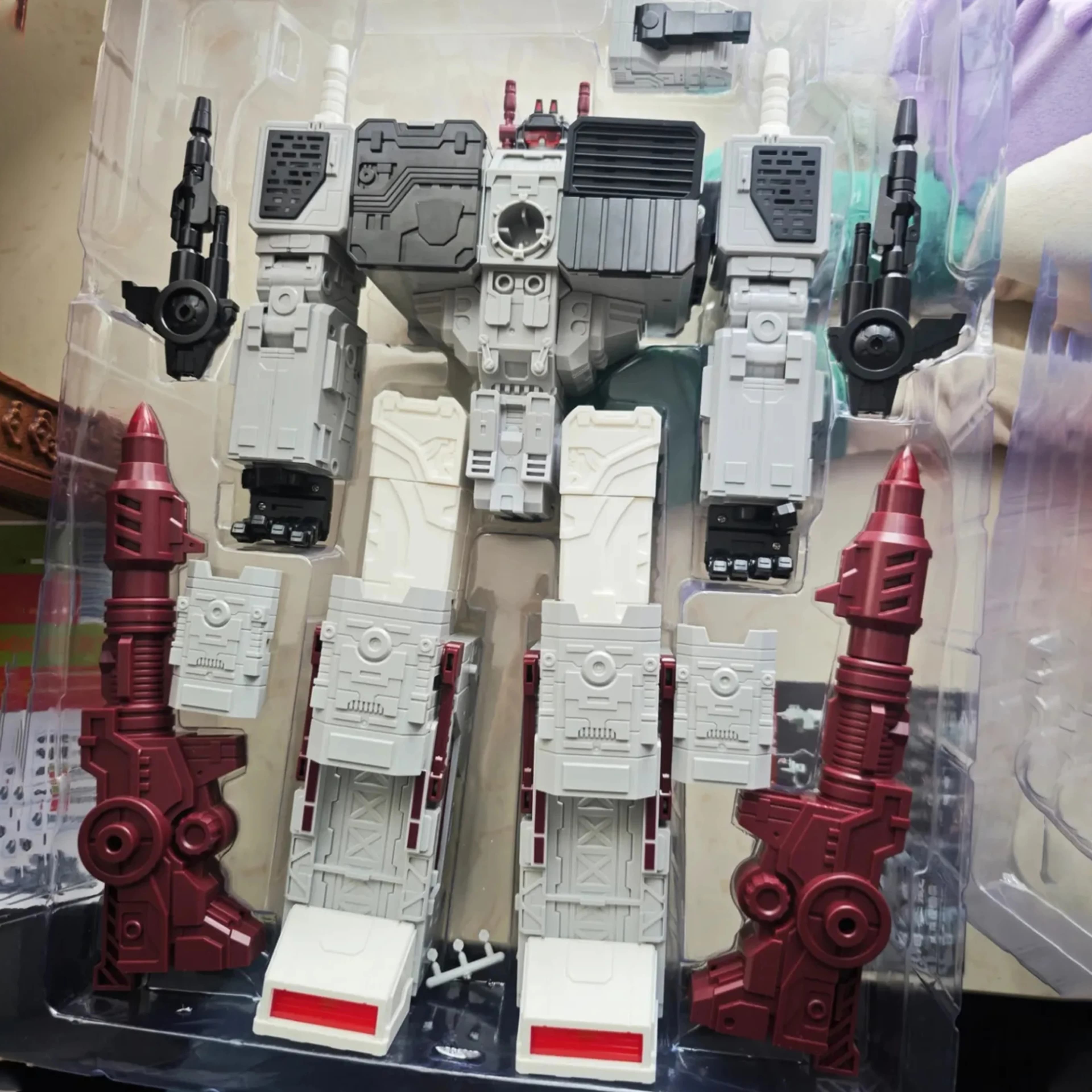 Transformation Y-C001 Metroplex Defense Fortress Vladivostok Action Figures Siyang Culture Collection Modello Giocattoli per bambini Regali