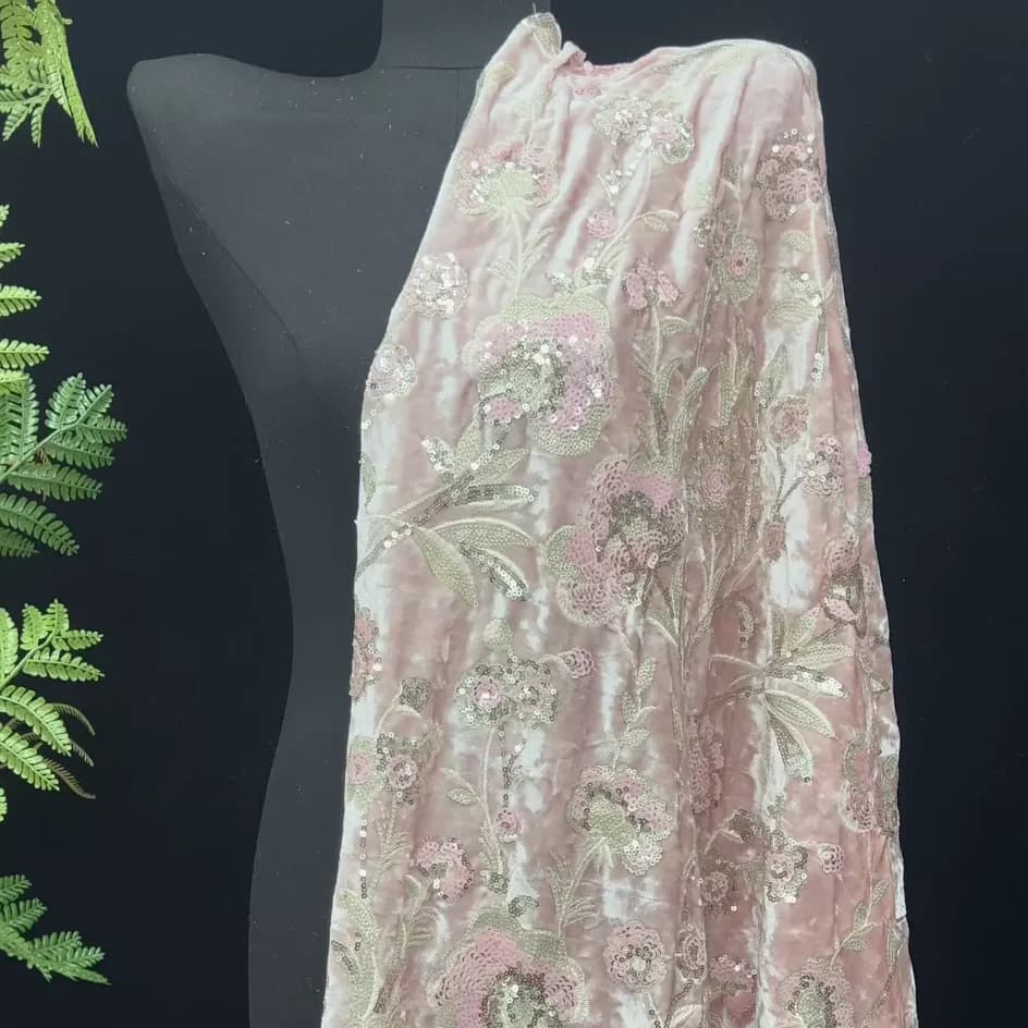 130cm Wide New Arrival Velvet Fabric Embroidery Sequin Flowers – DIY Material for Autumn/Winter Women's Dresses and Robes F007