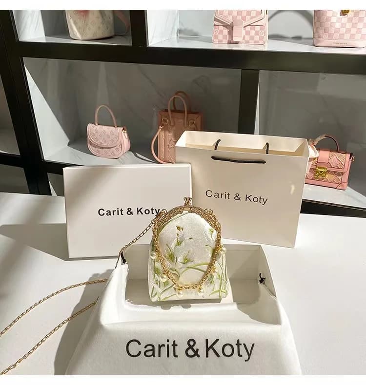 Luxury Satin Square Bag Pearl Beaded Women Handbag Fashion Embroidery Floral Evening Bag Wedding Party Clutch Purse Shoulder Bag