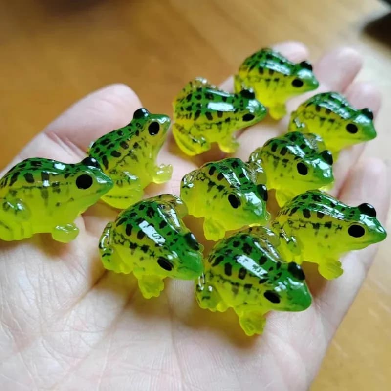 10 pezzi di rana in resina che si illumina al buio, figurine di rana in miniatura, ornamenti per il paesaggio del muschio del giardino della casa delle bambole