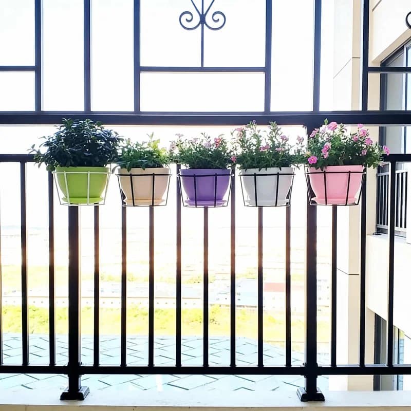 Vaso per Fiori Rotondo in Metallo da Appendere, Personalizzabile, Speciale per Ringhiere di Balconi, Decorativo per Piante Verdi da Interno ed Esterno