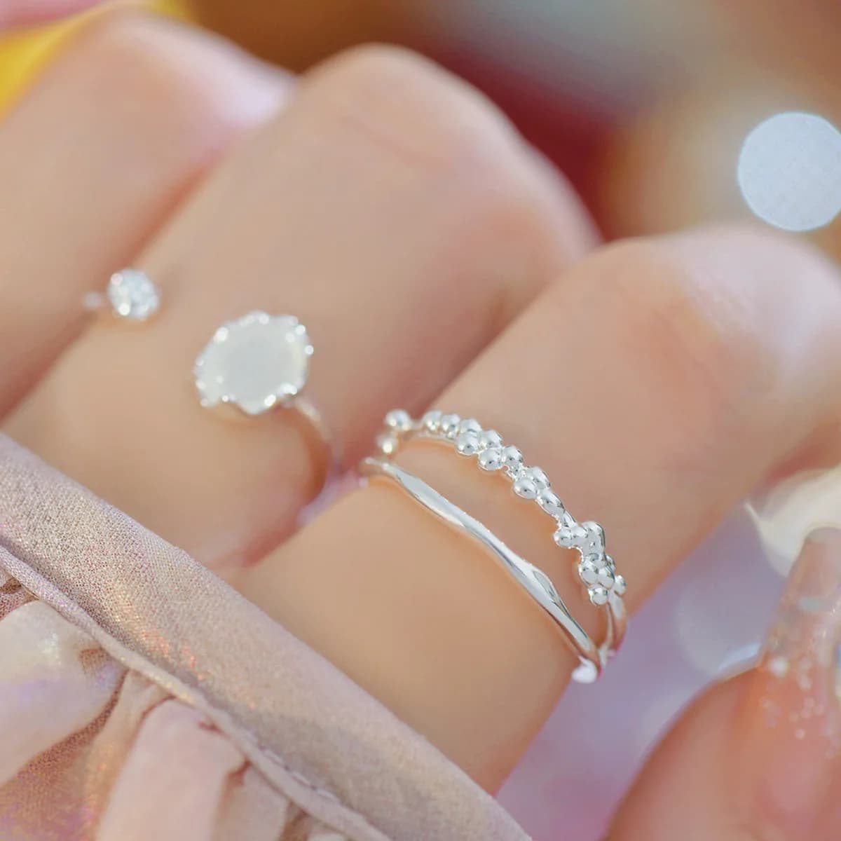 Nuovo Anello con Pietra di Luna, Design Raffinato e di Nicchia, Lusso Leggero, Stile Sofisticato, Anello Regolabile per Dito Indice, Gioielli di Moda Coreana