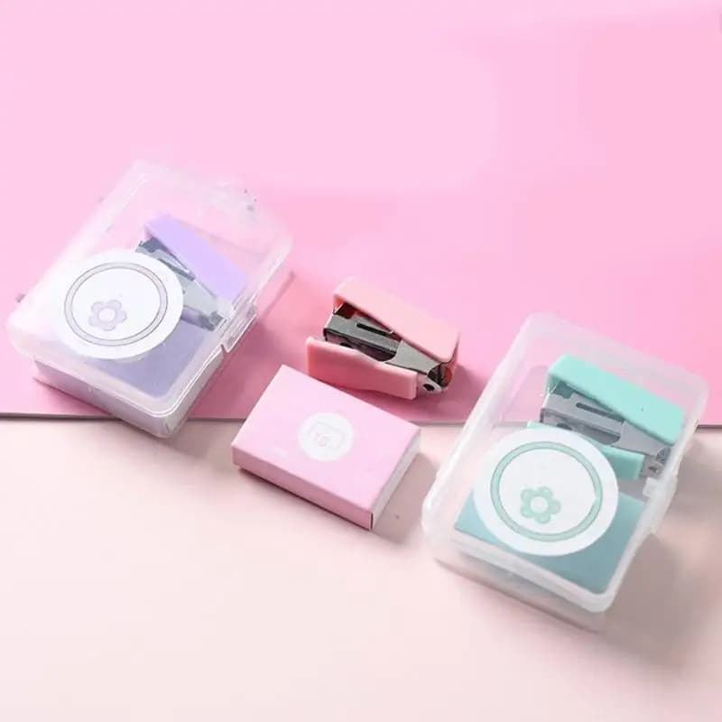 31BA 1 Set Plastic Stapler Small Stapler with Staple Desk Stapler Binding Supplies