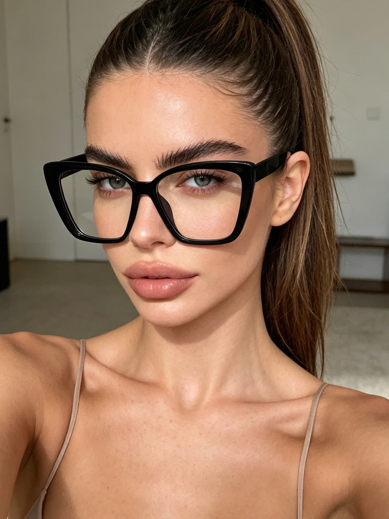 1pc daily fashionable black cat-eye glasses, suitable for all kinds of makeup and clothing, wear when you go out