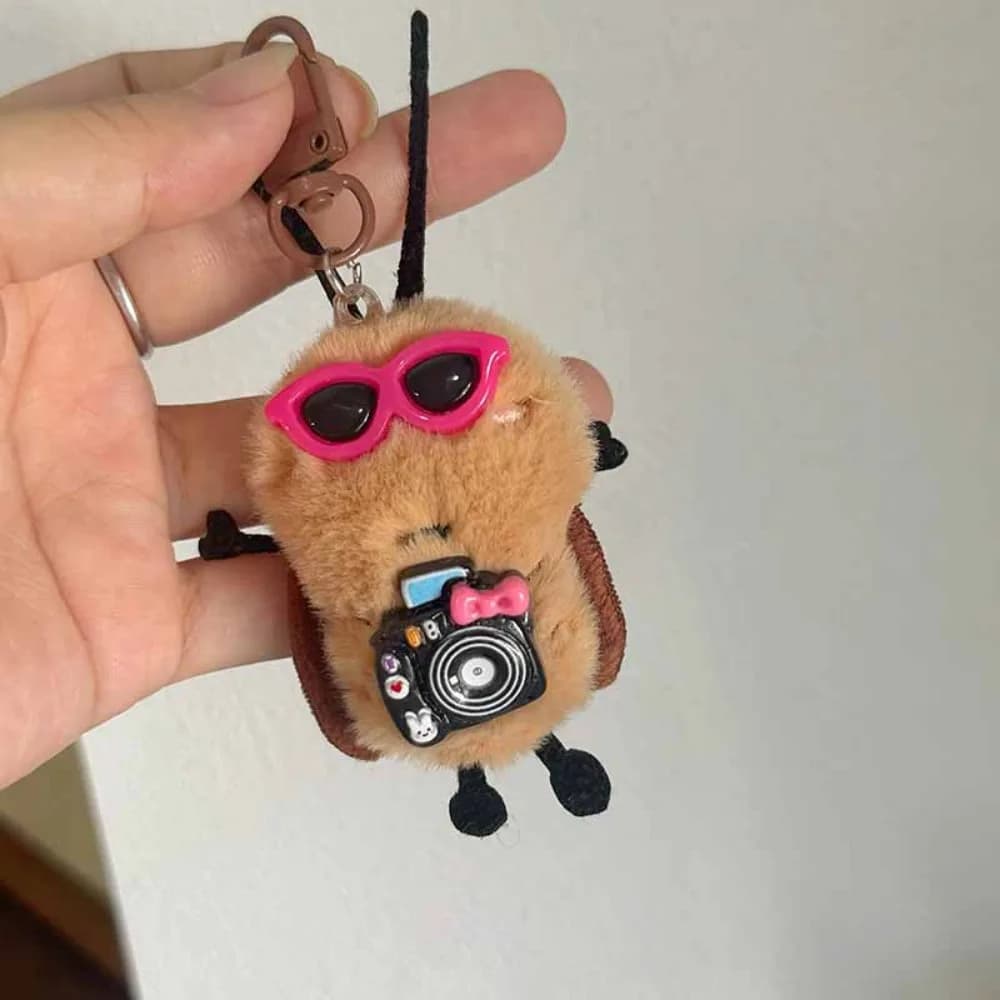 Cute Plush Cockroach Keychain Stuffed Animal Cartoon Backpack Pendant Car Key Holder Stuffed Doll Keyring Fun Gift Accessories
