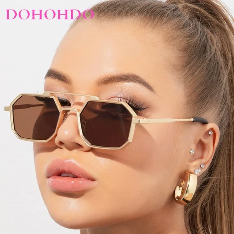 Occhiali da Sole Poligonali Vintage 2026 in Metallo per Donna e Uomo, Montatura Piccola con Doppio Ponte, Occhiali da Sole alla Moda Chic Poligonali Protezione UV400