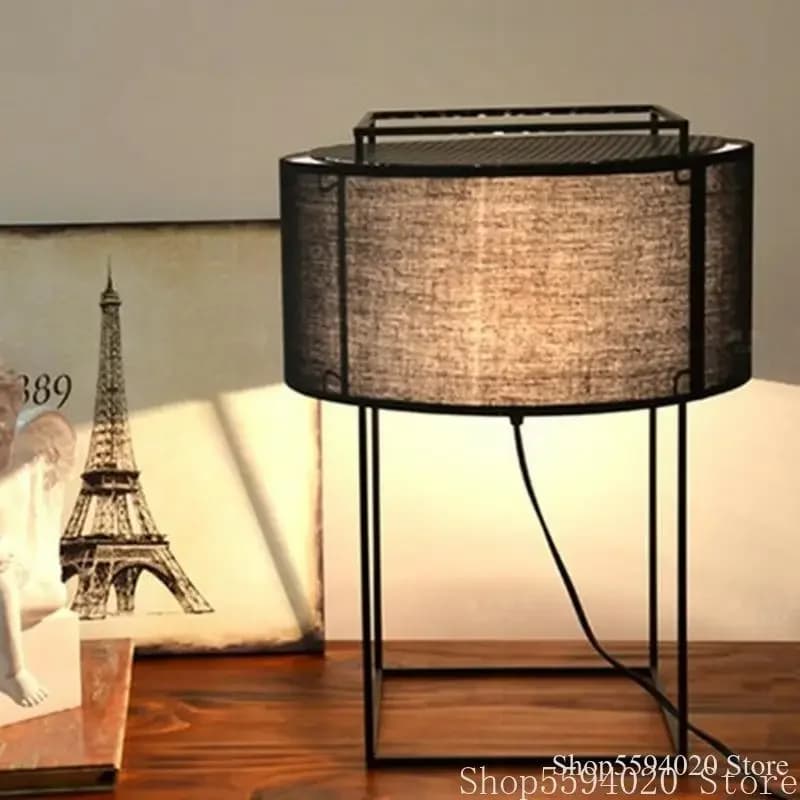 Lampada da Tavolo in Tessuto Nordic Metalarte Lewit 2026, Lampada da Terra per Arredamento Loft, Lampada da Scrivania Cinese per Soggiorno e Camera da Letto, Lampada da Comodino
