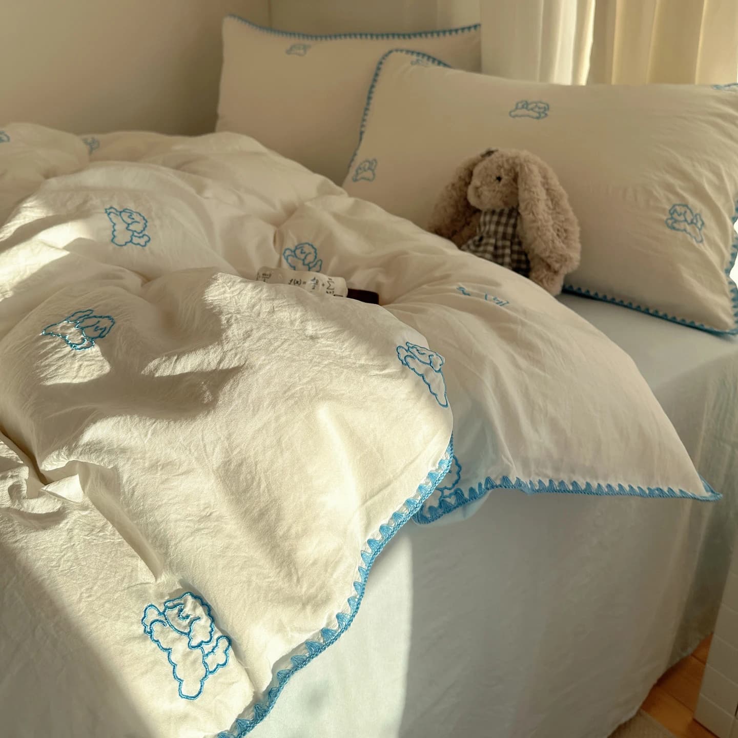Set Quattro Pezzi con Ricamo Cane Carino per Letto Singolo, Copripiumino, Baldacchino e Biancheria da Letto per Dormitorio