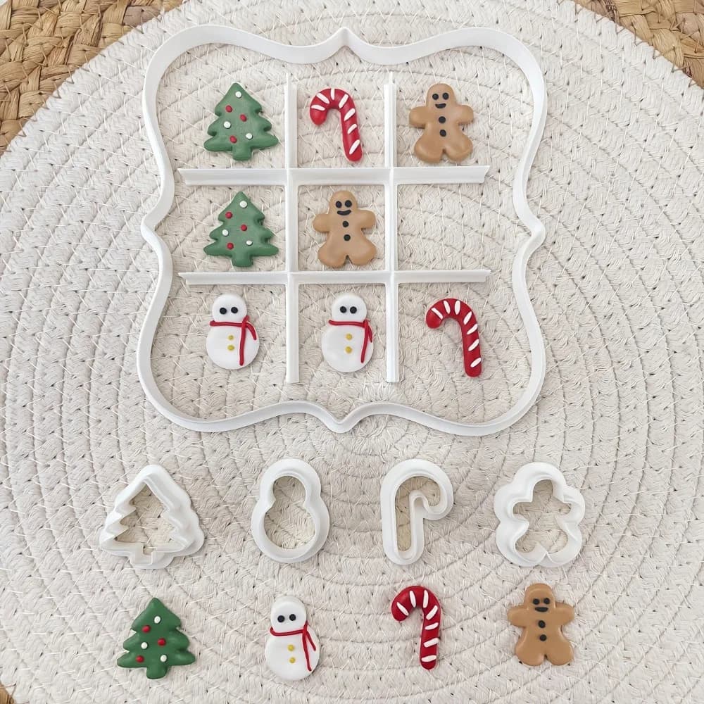 Set di 6 Tagliabiscotti Natalizi a Forma di Tic Tac Toe, Stampi per Albero, Pupazzo di Neve, Omino di Pan di Zenzero e Bastoncini di Zucchero, Strumenti per Feste Fai-da-Te