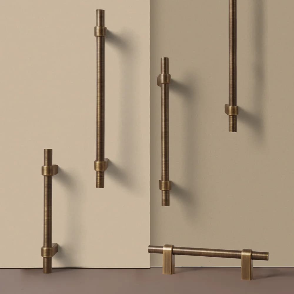 Dooroom Maniglie per mobili in ottone spazzolato massiccio, stile industriale moderno, armadio, guardaroba, cassettiera, scarpiera, pomelli per armadietti