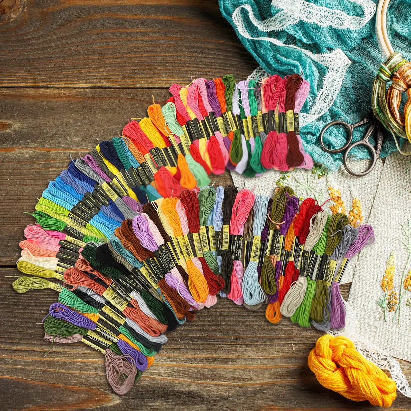 Kit da 124 Pezzi di Fili da Ricamo in Cotone Colorato per Punto Croce, Fili da Cucito Fai-da-te Multicolore, Fili per Ricamo e Artigianato