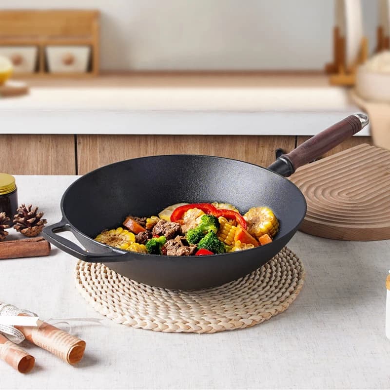 Traditional Wok pan in pre-tempered cast iron, thickness 2,5 mm, anti-stick Chinese pan for frying, chef pot for Asian cuisine