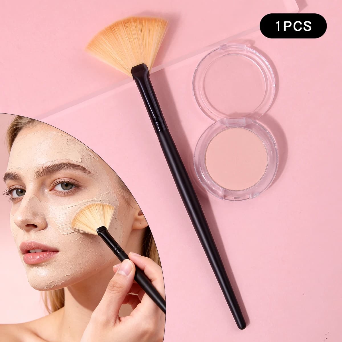 1 pennello a forma di ventaglio multiuso per l'applicazione di cipria, il contouring e il trucco. Un'attrezzatura versatile per il trucco