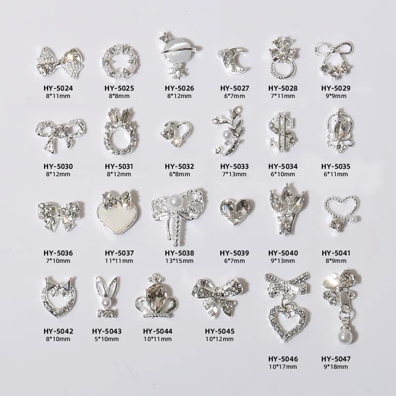 Mix 10/15 pz A Forma di Strass Fascino Del Chiodo Argento Bowknot Unghie Ciondola Il Metallo di Lusso Del Cuore 3D Unghie artistiche Decorazione Manicu