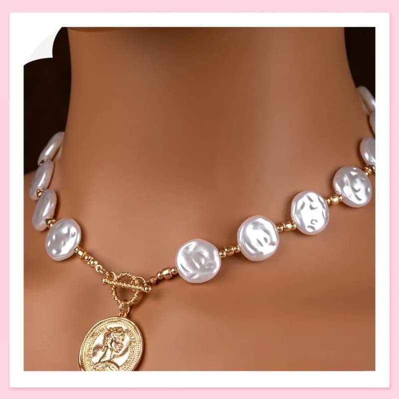 Collana con perle a bottone a testa tonda, design di nicchia, semplice, di alta gamma, squisita, catena corta per clavicola