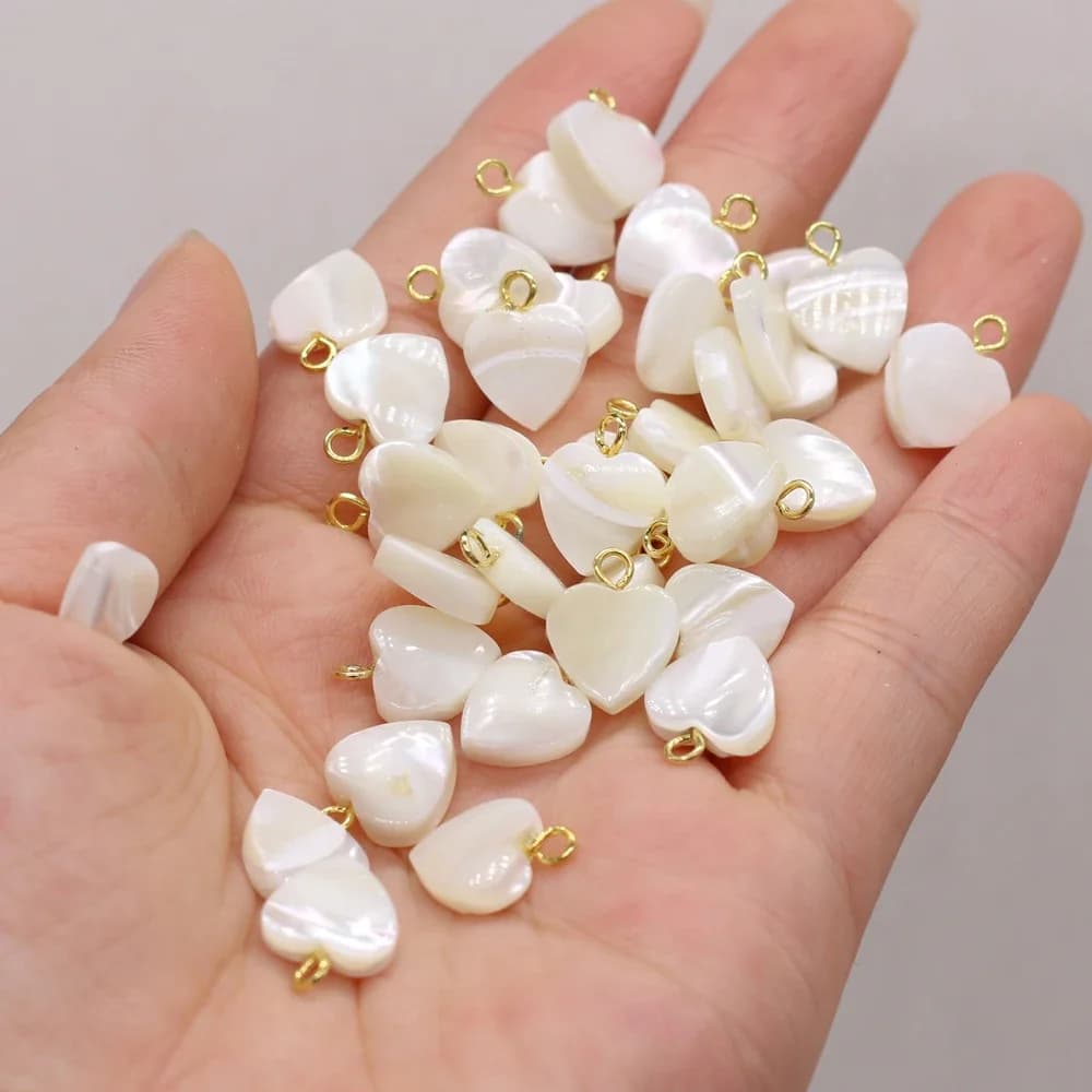Natural Shell Pendant Mother of Pearl White Heart Shape Beautiful pendants for jewelry creation Accessories for necklaces and DIY Bracelets